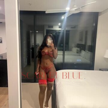 Selfie Pics from Rebekkah - Private Escort Touring