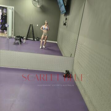 Selfie Pics from Hayley Williams - Private Escort Adelaide