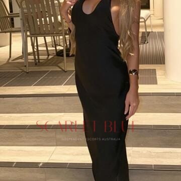 Selfie Pics from Luna Fox - Private Escort Melbourne