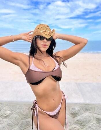 Independent private Singapore escort - Isa Brazilian