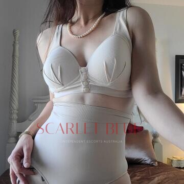 Selfie Pics from Ana Rosa - Private Escort Brisbane