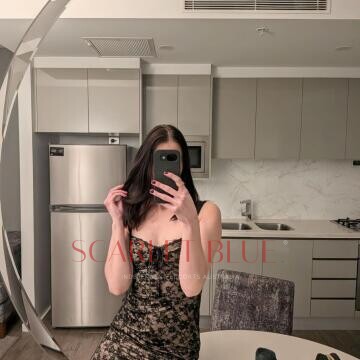 Selfie Pics from Allie Monroe - Private Escort Sydney