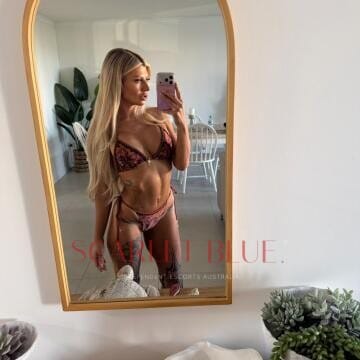 Selfie Pics from Luna Fox - Private Escort Melbourne