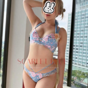Selfie Pics from Risque Rebecca - Private Escort Singapore